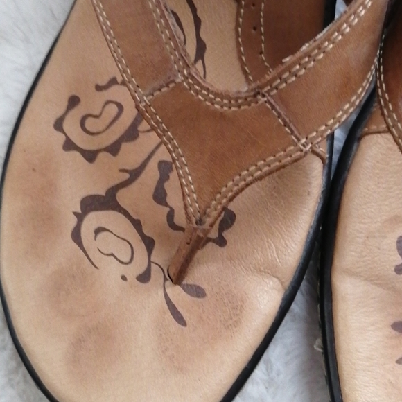 Thong Sandal Wedge Heels - Hush Puppies - Picture 2 of 4